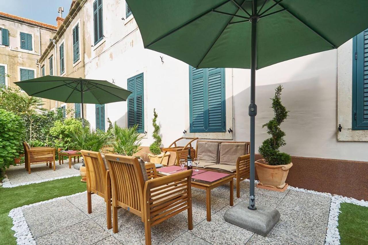 Mediteran With Garden Next To Beach And Old Town ดูบรอฟนิก ภายนอก รูปภาพ