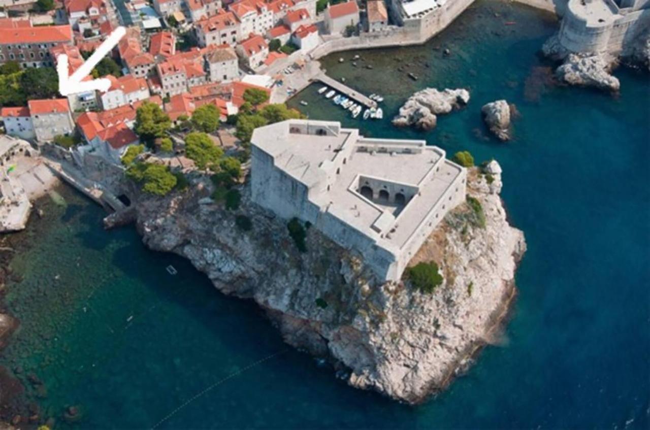 Mediteran With Garden Next To Beach And Old Town ดูบรอฟนิก ภายนอก รูปภาพ